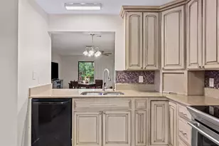 1303 Lakeview E, Royal Palm Beach, FL 33411 - Photo 7