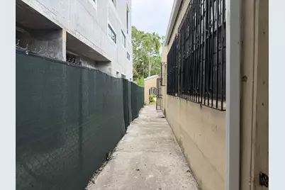 424 NE 72nd Street, Miami, FL 33138 - Photo 13