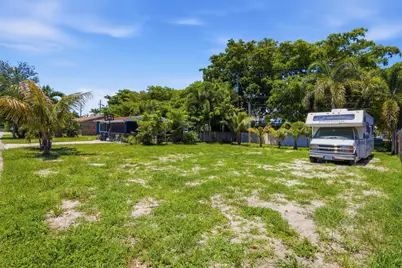 000 Morrison Avenue, Lake Worth, FL 33463 - Photo 13