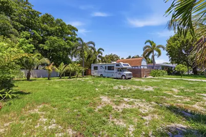 000 Morrison Avenue, Lake Worth, FL 33463 - Photo 15