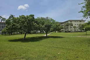 2803 Victoria Way, Coconut Creek, FL 33066 - Photo 13
