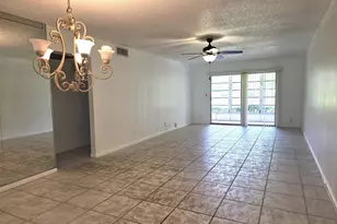 2803 Victoria Way, Coconut Creek, FL 33066 - Photo 17