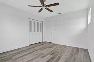 495 SE 8th St, Deerfield Beach, FL 33441 - Photo 17