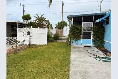 8268 SE Swan Avenue, Hobe Sound, FL 33455 - Photo 1