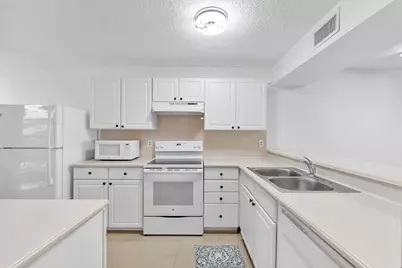 5828 Coral Lake Drive, Margate, FL 33063 - Photo 3