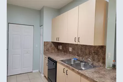 3569 Forest Hill Boulevard #117, Palm Springs, FL 33406 - Photo 11