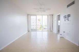 301 Croton Ave, Lantana, FL 33462 - Photo 3