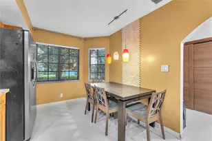 8407 NW 78th Ct, Tamarac, FL 33321 - Photo 9