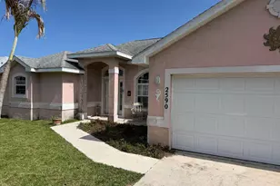 2590 SE South Blackwell Dr, Port Saint Lucie, FL 34952 - Photo 1