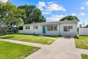 153 Abaco Dr, Palm Springs, FL 33461 - Photo 5