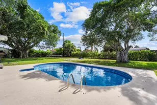 153 Abaco Dr, Palm Springs, FL 33461 - Photo 25