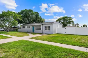 153 Abaco Dr, Palm Springs, FL 33461 - Photo 3