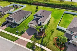 950 Bent Creek Dr, Fort Pierce, FL 34947 - Photo 17