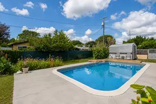 2405 Blossom Ct, Fort Pierce, FL 34982 - Photo 21