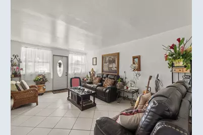 2405 Blossom Court, Fort Pierce, FL 34982 - Photo 3