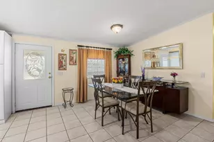 8498 Labelia Ct, Port Saint Lucie, FL 34952 - Photo 9