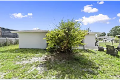 276 NE Summer Road, Port Saint Lucie, FL 34983 - Photo 19