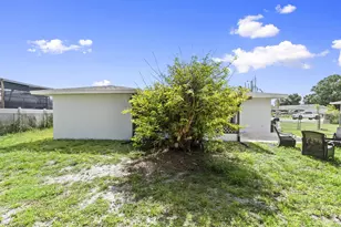 276 NE Summer Rd, Port Saint Lucie, FL 34983 - Photo 19