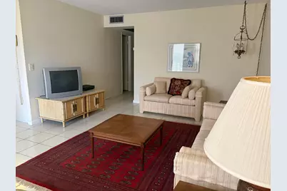 2036 Cornwall B #2036, Boca Raton, FL 33434 - Photo 3
