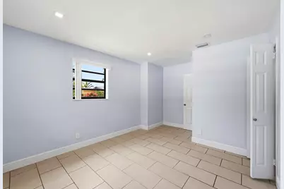 4401 NW 33rd Street, Lauderdale Lakes, FL 33319 - Photo 23