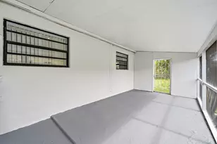 4401 NW 33rd St, Lauderdale Lakes, FL 33319 - Photo 15