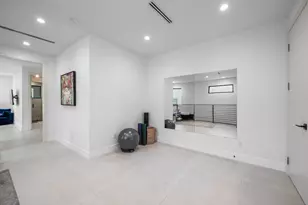 1123 NE 12th Ave, Fort Lauderdale, FL 33304 - Photo 25