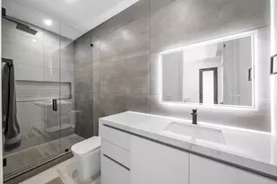 1123 NE 12th Ave, Fort Lauderdale, FL 33304 - Photo 37