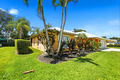 426 NE Vanda Terrado, Jensen Beach, FL 34957 - Photo 51