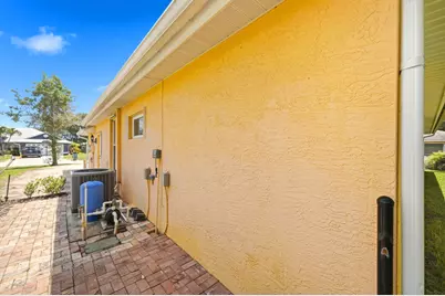 426 NE Vanda Terrado, Jensen Beach, FL 34957 - Photo 49