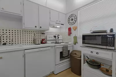 6870 Royal Palm Boulevard #202m, Margate, FL 33063 - Photo 9