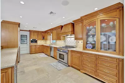 1508 NE 30th Court, Oakland Park, FL 33334 - Photo 3