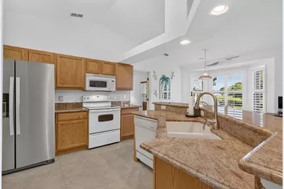 1802 SE Camden Street, Port Saint Lucie, FL 34952 - Photo 13