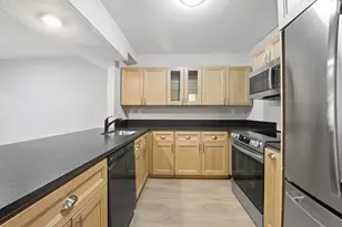 7318 NW 75th St, Tamarac, FL 33321 - Photo 7