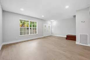 7318 NW 75th St, Tamarac, FL 33321 - Photo 5