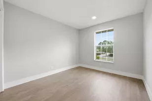 7318 NW 75th St, Tamarac, FL 33321 - Photo 21
