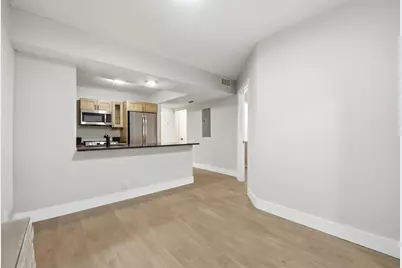 7318 NW 75th Street, Tamarac, FL 33321 - Photo 9