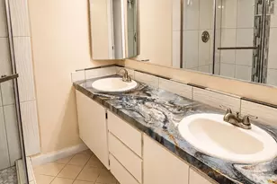 865 Blue Ridge Cir, West Palm Beach, FL 33409 - Photo 15
