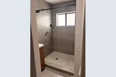 15700 NW 39th Place, Miami Gardens, FL 33054 - Photo 11
