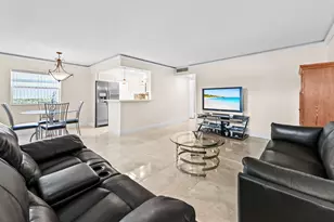 205 Flanders E, Delray Beach, FL 33484 - Photo 11