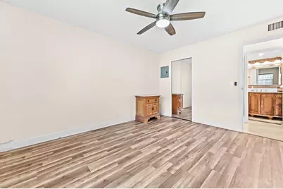 205 Flanders E, Delray Beach, FL 33484 - Photo 13