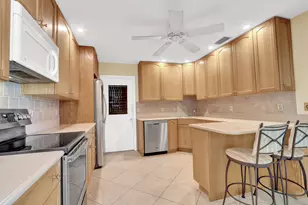 13 Ironwood Way N, Palm Beach Gardens, FL 33418 - Photo 11