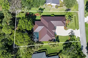 1024 SW Catalina St, Palm City, FL 34990 - Photo 3