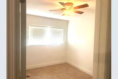 1067 Iroquois Avenue, Fort Lauderdale, FL 33312 - Photo 15