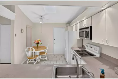 10546 Beach Palm Court #B, Boynton Beach, FL 33437 - Photo 11