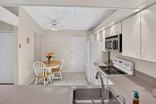 10546 Beach Palm Ct, Boynton Beach, FL 33437 - Photo 11
