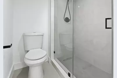 197 Lakeview Drive #202, Weston, FL 33326 - Photo 9