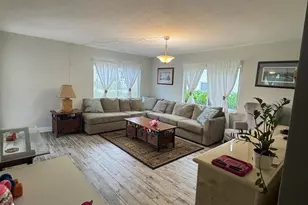 225 SW 7th St, Boca Raton, FL 33432 - Photo 3