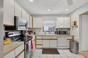 20974 Concord Green Dr E, Boca Raton, FL 33433 - Photo 11