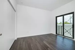 1036 NE 33rd St, Oakland Park, FL 33334 - Photo 15