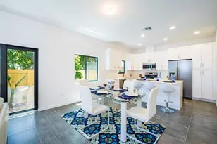 1036 NE 33rd St, Oakland Park, FL 33334 - Photo 5